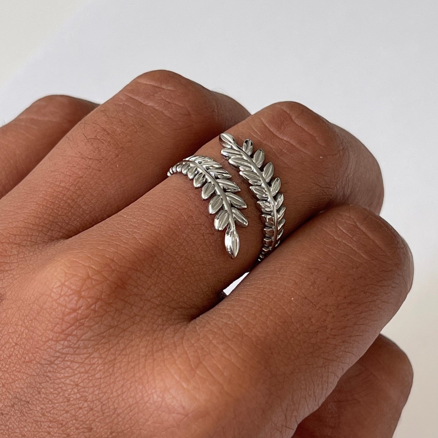 Double Leaf Ring