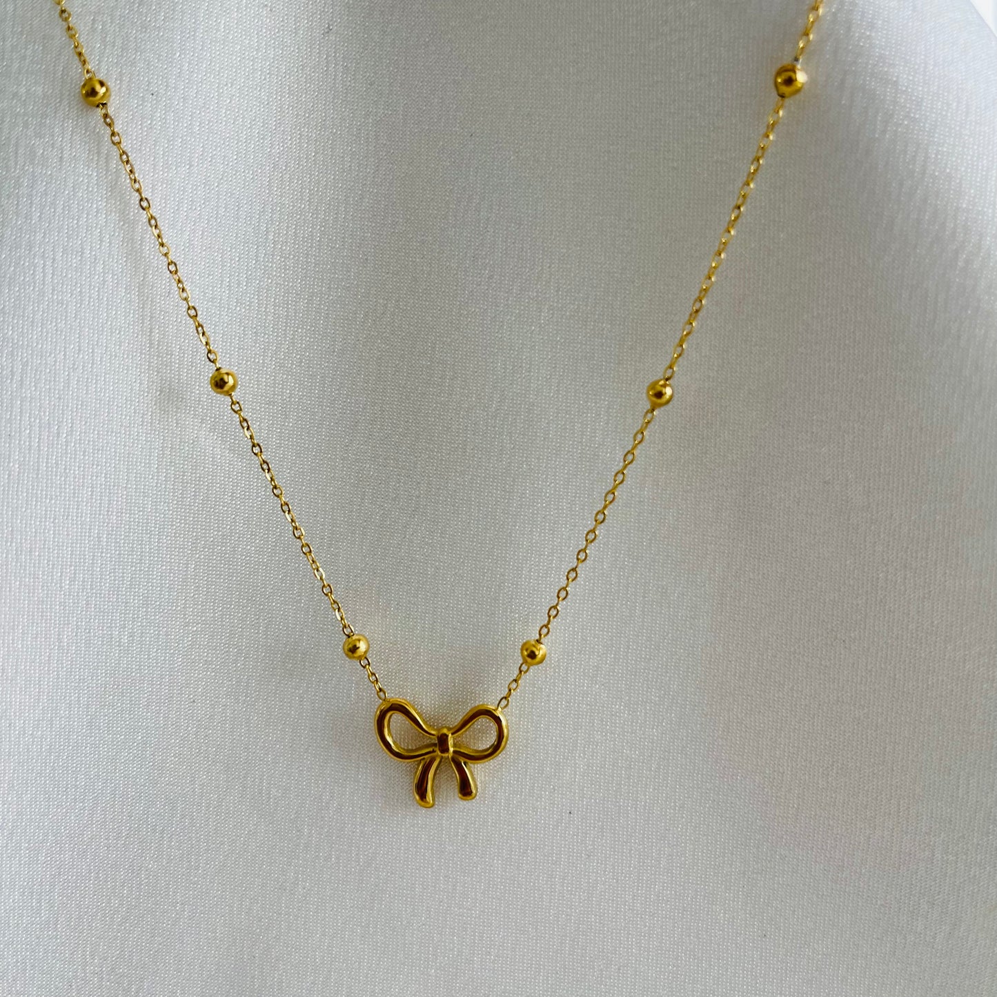 Sweet Bow Necklace